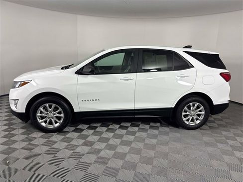 Used 2021 Chevrolet Equinox LS w/ LS Convenience Package image 5