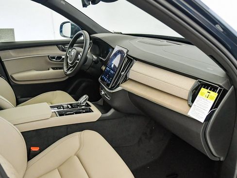Certified 2026 Volvo XC90 B6 Plus w/ Protection Package AWD/4WD image 18