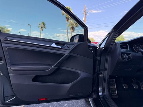 Used 2017 Volkswagen GTI Autobahn FWD image 35