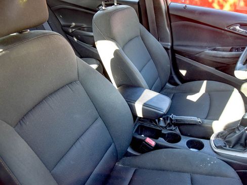 Used 2016 Chevrolet Cruze LS FWD image 20