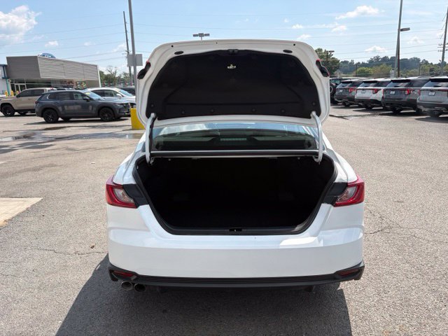 Used 2025 Toyota Camry SE FWD image 33