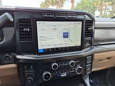 Used 2023 Ford F250 Lariat w/ Chrome Package AWD/4WD image 17