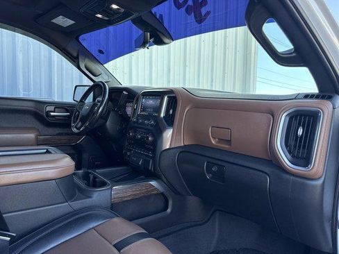 Used 2019 Chevrolet Silverado 1500 High Country w/ Technology Package image 61