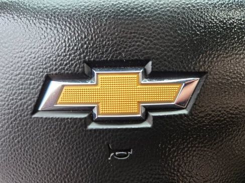 Used 2025 Chevrolet Silverado 1500 LT AWD/4WD image 31