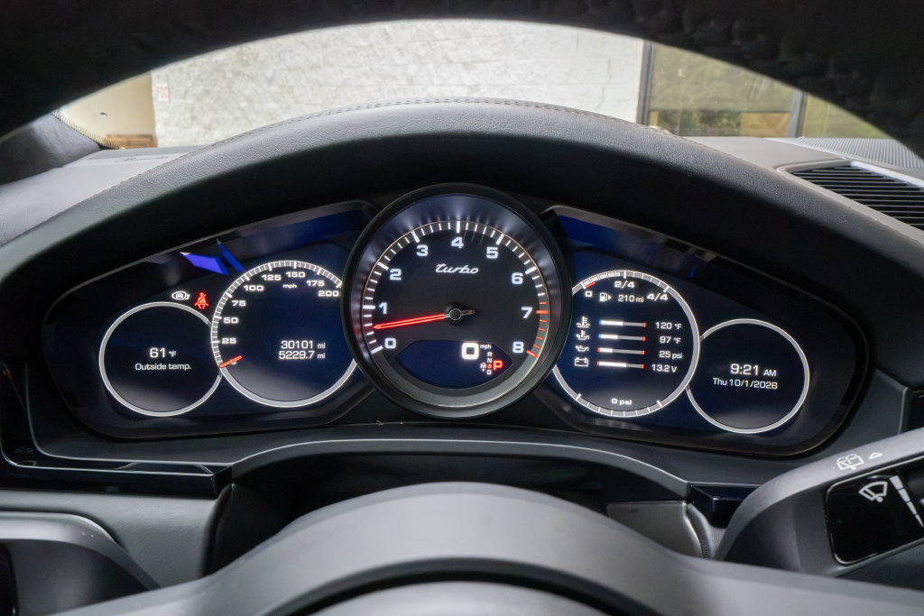 Used 2021 Porsche Cayenne Turbo AWD/4WD image 13