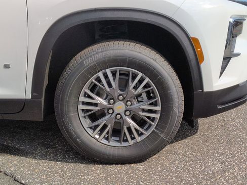 New 2026 Chevrolet Traverse LT w/ LPO, Floor Liner Package image 26