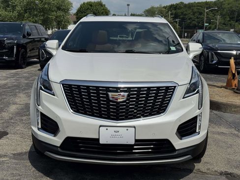 Certified 2023 Cadillac XT5 Premium Luxury AWD/4WD image 2