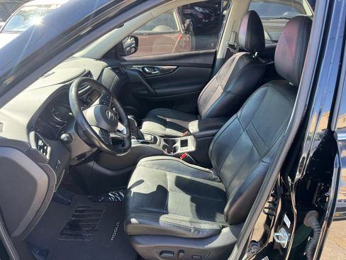 Used 2018 Nissan Rogue SL w/ Premium Package FWD image 8