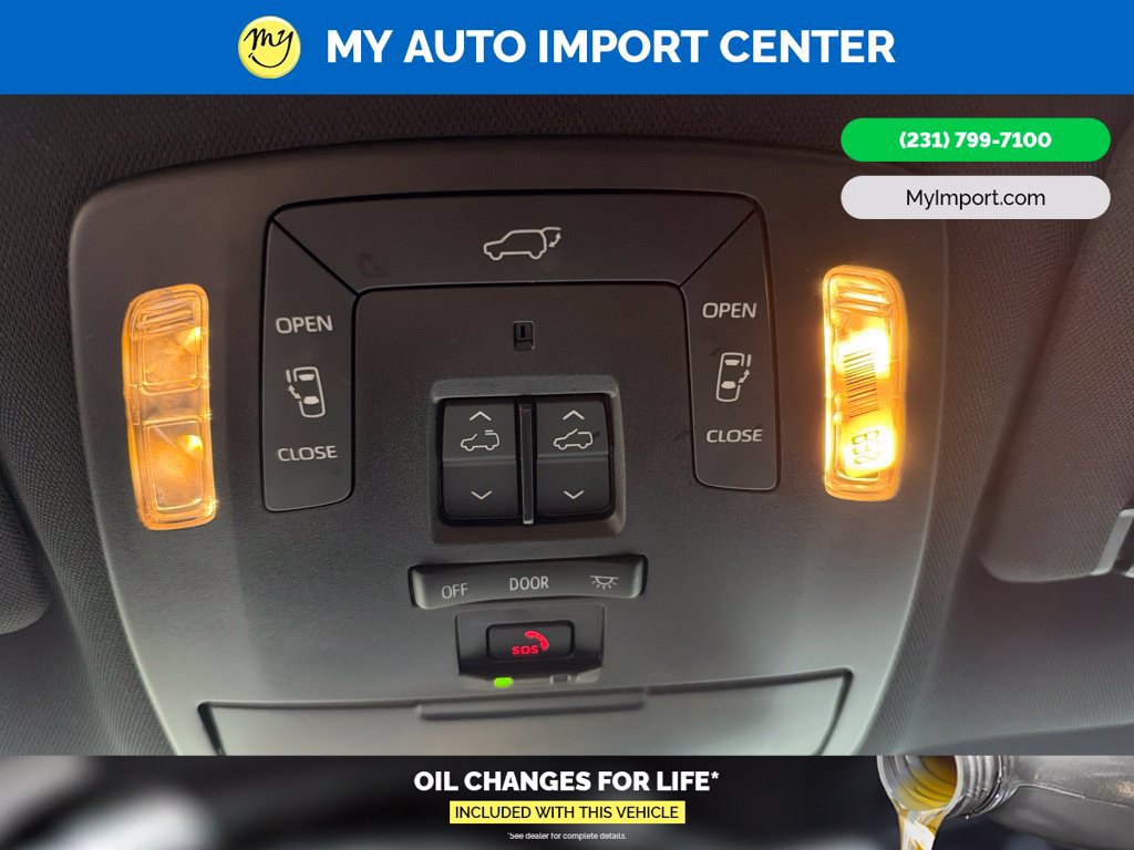 Used 2025 Toyota Sienna Limited AWD/4WD image 22