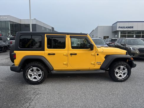 Used 2018 Jeep Wrangler Unlimited Sport S AWD/4WD image 22