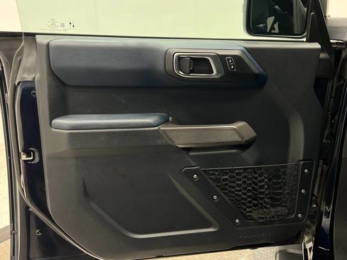 Used 2021 Ford Bronco Outer Banks AWD/4WD image 16
