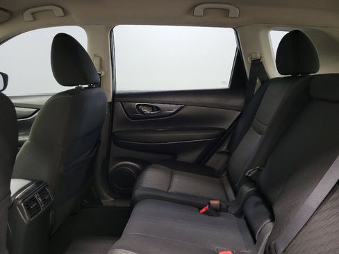 Used 2017 Nissan Rogue S AWD/4WD image 18