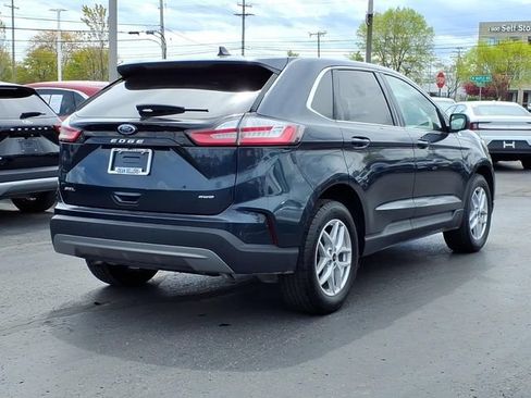 Certified 2023 Ford Edge SEL w/ Convenience Package AWD/4WD image 4