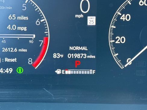 Certified 2025 Honda HR-V Sport image 24