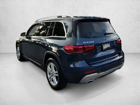 Certified 2022 Mercedes-Benz GLB 250 4MATIC image 8