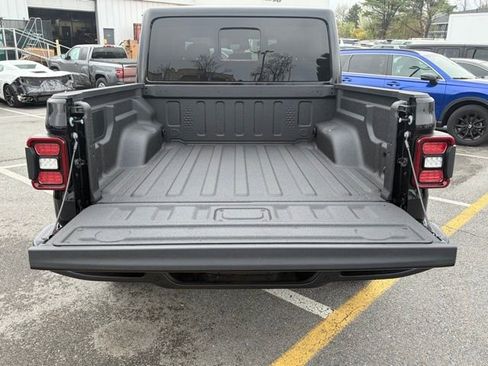 New 2026 Jeep Gladiator Sport AWD/4WD image 7