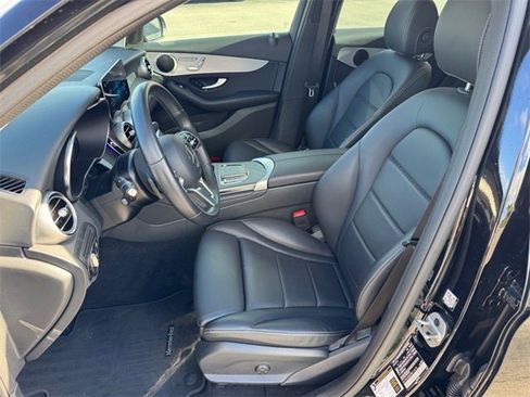Used 2022 Mercedes-Benz GLC 300 4MATIC image 9