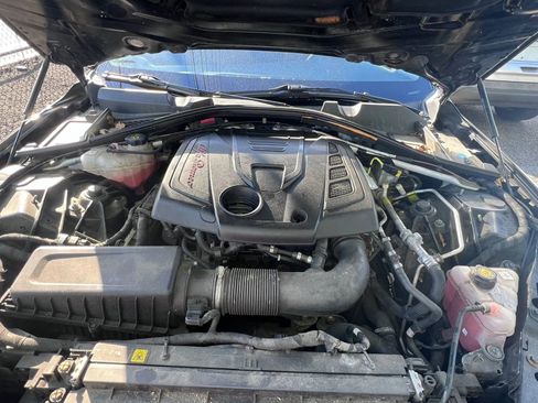 Used 2018 Alfa Romeo Giulia AWD image 30