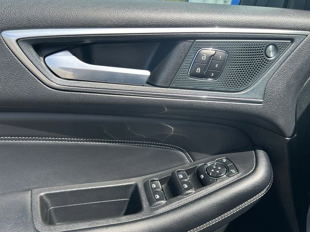 Used 2024 Ford Edge Titanium AWD/4WD image 20