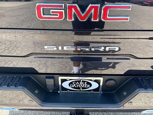 Used 2024 GMC Sierra 1500 AT4 w/ Technology Package AWD/4WD image 31