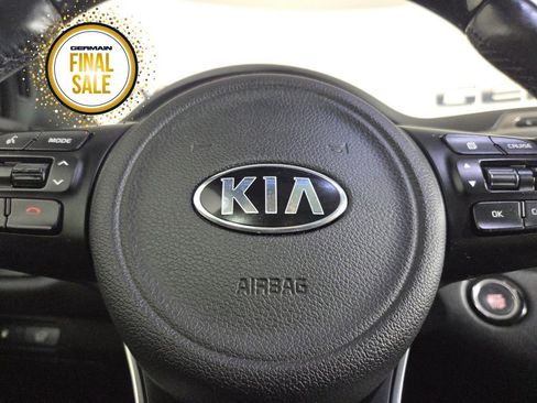 Used 2016 Kia Sorento SX image 21