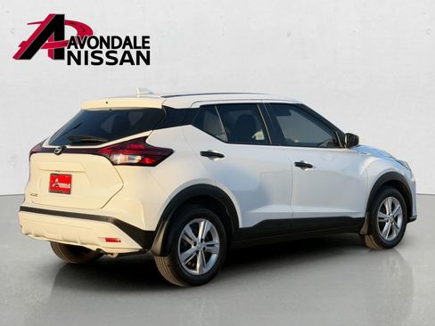 Certified 2025 Nissan Kicks Play S FWD image 5