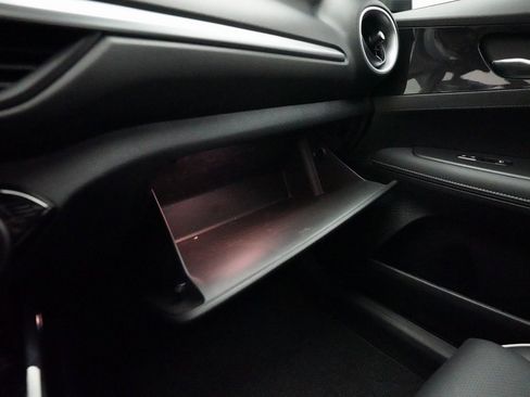 Used 2024 Kia Forte GT-Line w/ GT-Line Premium Package image 29