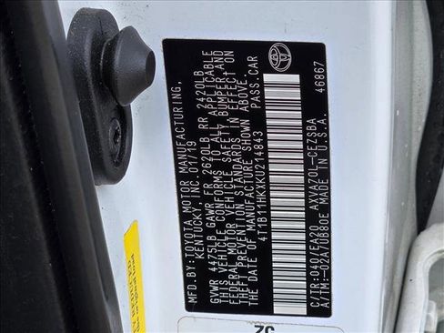 Used 2019 Toyota Camry SE FWD image 21