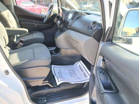Used 2019 Nissan NV200 SV w/ Navigation Package image 10
