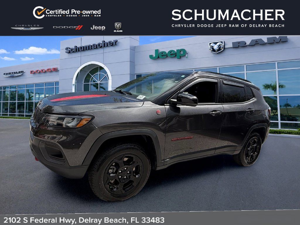 Certified 2023 Jeep Compass Trailhawk AWD/4WD image 3