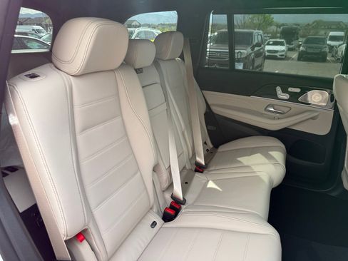 New 2026 Mercedes-Benz GLS 580 4MATIC image 19