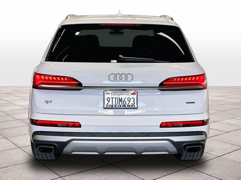 Certified 2025 Audi Q7 2.0T Premium Plus w/ Premium Plus Package AWD/4WD image 7