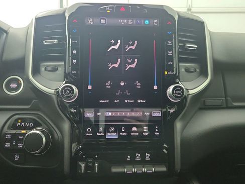 New 2026 RAM 1500 4x4 Crew Cab image 28