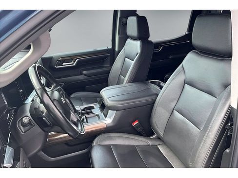Used 2024 Chevrolet Silverado 1500 LT Trail Boss w/ LT Trail Boss Premium Package AWD/4WD image 19