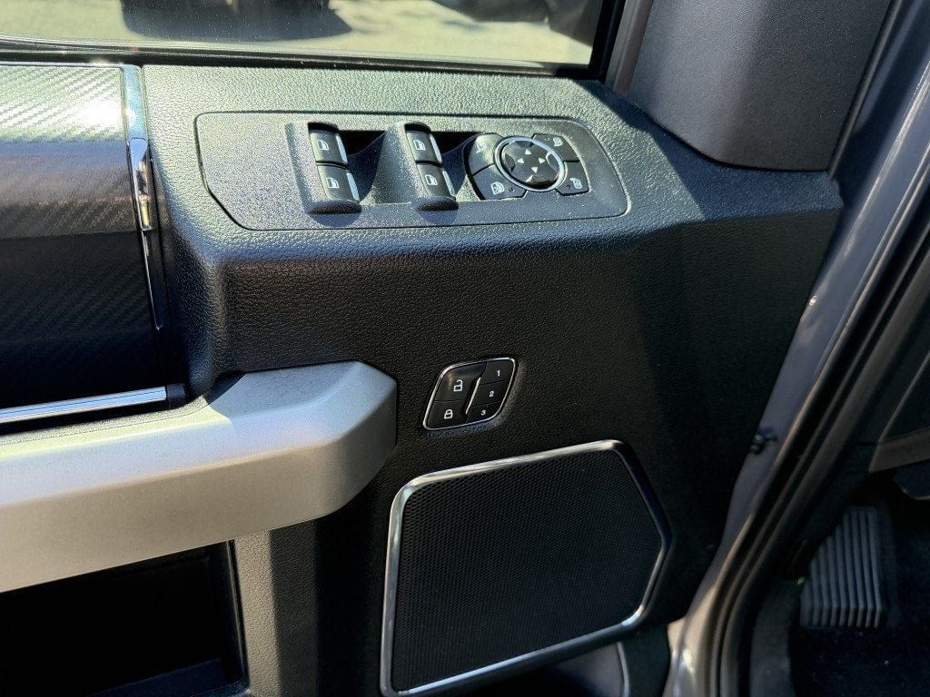 Used 2018 Ford F150 Lariat w/ Equipment Group 502A Luxury AWD/4WD image 11