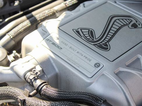 Used 2022 Ford Mustang Shelby GT500 w/ Carbon Fiber Track Pack image 18