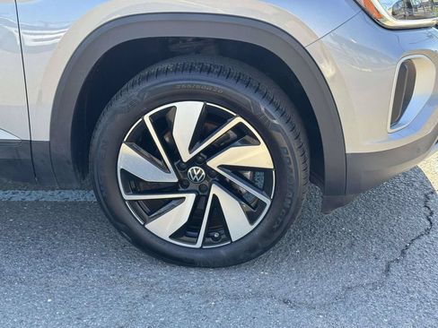 Used 2025 Volkswagen Atlas SE AWD/4WD image 7