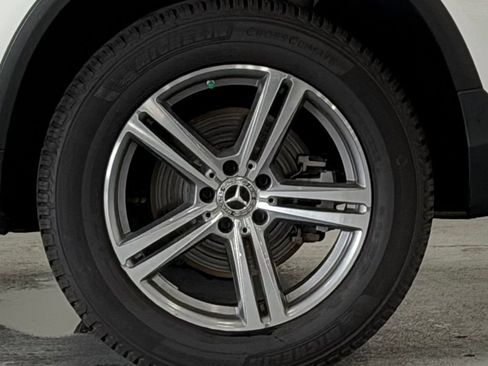 Used 2022 Mercedes-Benz GLC 300 4MATIC image 9