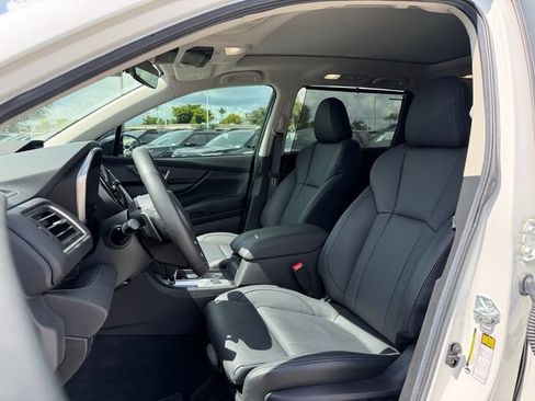 Used 2025 Subaru Ascent Limited AWD/4WD image 9