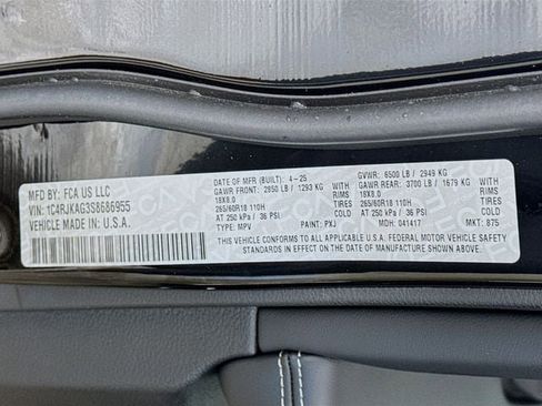 New 2025 Jeep Grand Cherokee L Laredo w/ Luxury Tech Group I image 36