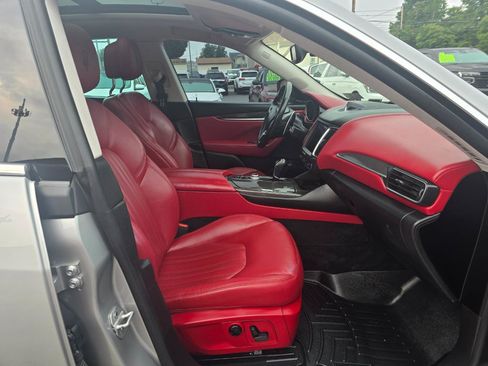 Used 2017 Maserati Levante S AWD/4WD image 17