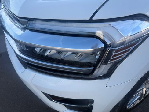 Used 2023 Ford Expedition Max Platinum image 9