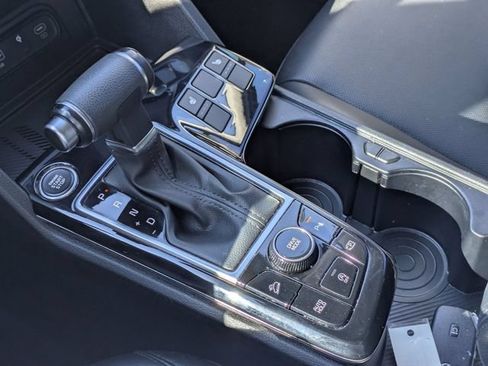 Used 2024 Kia Sportage EX FWD image 44