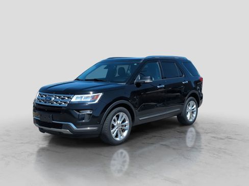 Used 2018 Ford Explorer Limited w/ Equipment Group 301A AWD/4WD image 4