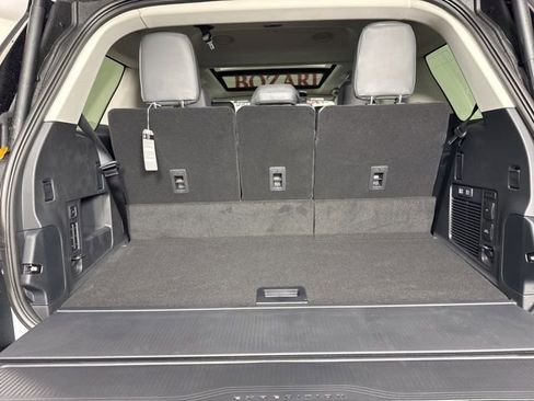 New 2025 Ford Expedition Active image 26