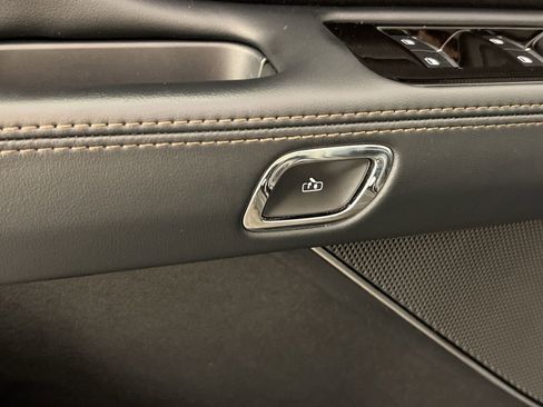 Used 2025 Lincoln Aviator AWD image 35