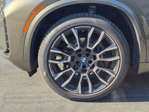 Used 2024 BMW X5 xDrive40i w/ M Sport Package AWD/4WD image 24