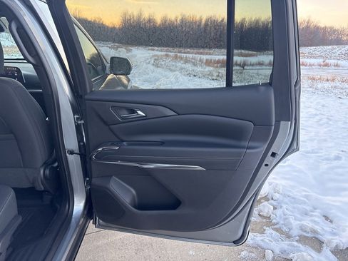 New 2025 Chevrolet Traverse LT w/ Midnight/Sport Edition image 40