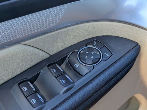 Used 2016 Ford Explorer XLT w/ Equipment Group 202A image 28