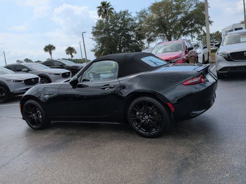 New 2026 MAZDA MX-5 Miata Club w/ Interior Package RWD image 6